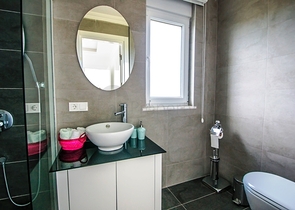 فيلا فاخرة بإطلالة بحرية وجبلية في منطقة كارجي جاك – ألانيا