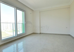 شقة بإطلالة جبلية ضمن مجمع حديث في منطقة محمود لار – ألانيا 