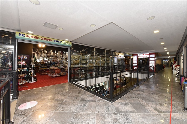 محلات ومباني تجارية ضمن مركز تسوق جديد قيد الإنشاء بالقرب من منطقة كوناكليه – ألانيا 