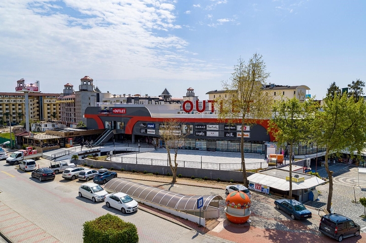 محلات ومباني تجارية ضمن مركز تسوق جديد قيد الإنشاء بالقرب من منطقة كوناكليه – ألانيا 