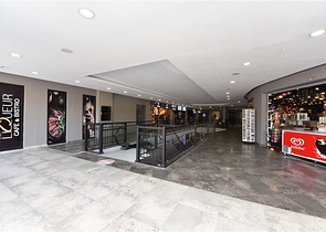 محلات ومباني تجارية ضمن مركز تسوق جديد قيد الإنشاء بالقرب من منطقة كوناكليه – ألانيا 