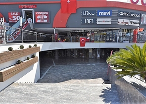 محلات ومباني تجارية ضمن مركز تسوق جديد قيد الإنشاء بالقرب من منطقة كوناكليه – ألانيا 