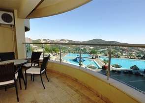 شقة بإطلالة جبلية وبحرية في منطقة كارجي جاك – ألانيا