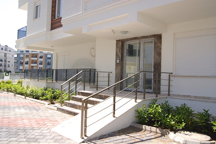 شقق بتخطيطات مختلفة ضمن مجمع حديث في منطقة كونيالتي – أنطاليا