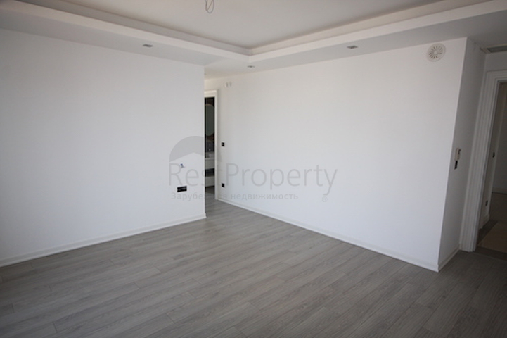 شقة فاخرة بإطلالة بانورامية على البحر في منطقة لارا – أنطاليا