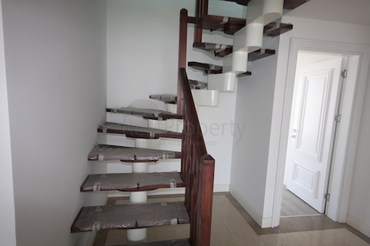 شقة فاخرة بإطلالة بانورامية على البحر في منطقة لارا – أنطاليا