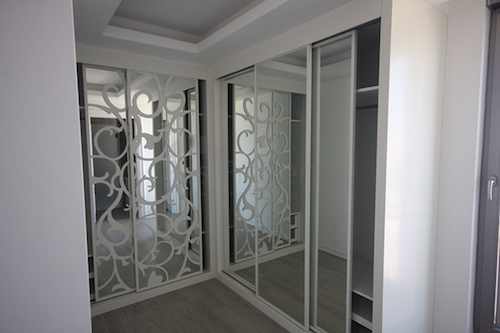 شقة فاخرة بإطلالة بانورامية على البحر في منطقة لارا – أنطاليا