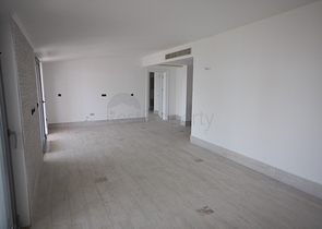 شقة فاخرة بإطلالة بانورامية على البحر في منطقة لارا – أنطاليا