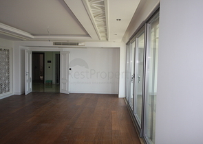 شقة فاخرة بإطلالة بانورامية على البحر في منطقة لارا – أنطاليا