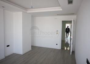 شقة فاخرة بإطلالة بانورامية على البحر في منطقة لارا – أنطاليا