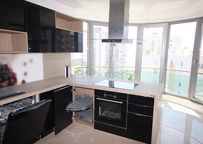 شقة فاخرة بإطلالة بانورامية على البحر في منطقة لارا – أنطاليا