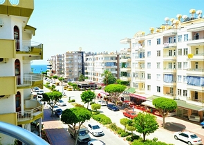 شقة مفروشة على بعد 200 متر من شاطئ البحر في منطقة محمود لار – ألانيا