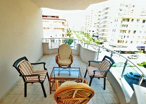 شقة مفروشة على بعد 200 متر من شاطئ البحر في منطقة محمود لار – ألانيا