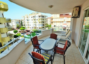 شقة مفروشة على بعد 200 متر من شاطئ البحر في منطقة محمود لار – ألانيا