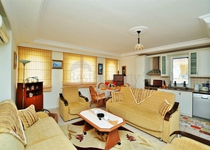 شقة مفروشة على بعد 200 متر من شاطئ البحر في منطقة محمود لار – ألانيا