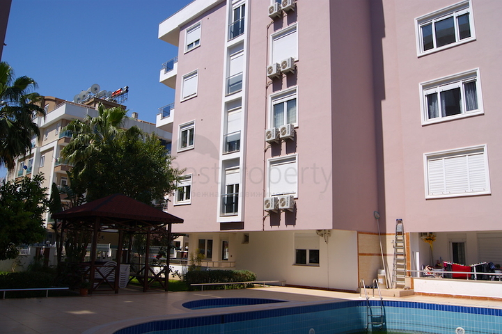 شقة مفروشة على بعد 500 متر من البحر في منطقة كونيالتي – أنطاليا