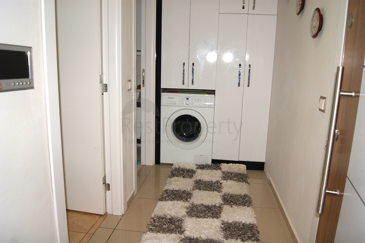 شقة مفروشة على بعد 500 متر من البحر في منطقة كونيالتي – أنطاليا