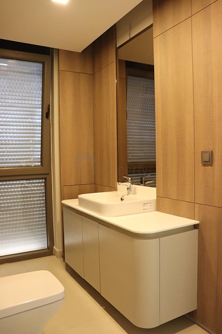 مجمع فلل حديثة قيد الإنشاء في منطقة كونيالتي – أنطاليا