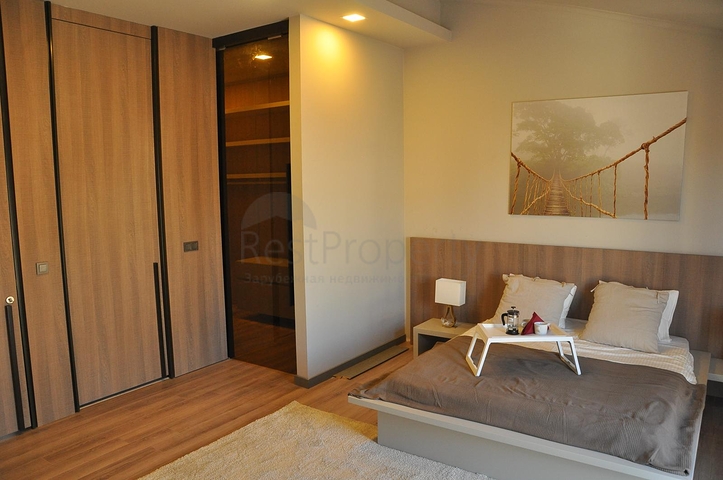 مجمع فلل حديثة قيد الإنشاء في منطقة كونيالتي – أنطاليا