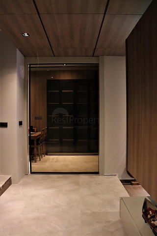 مجمع فلل حديثة قيد الإنشاء في منطقة كونيالتي – أنطاليا