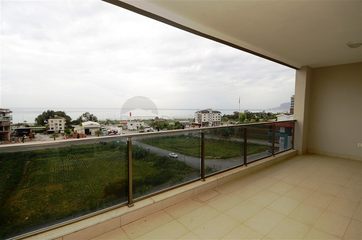 بنتهاوس بإطلالة بحرية ساحرة في منطقة كاستل – ألانيا