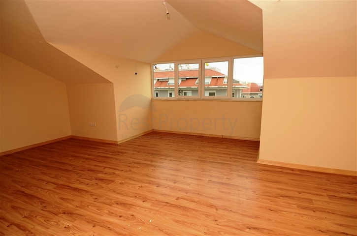 بنتهاوس بإطلالة بحرية ساحرة في منطقة كاستل – ألانيا