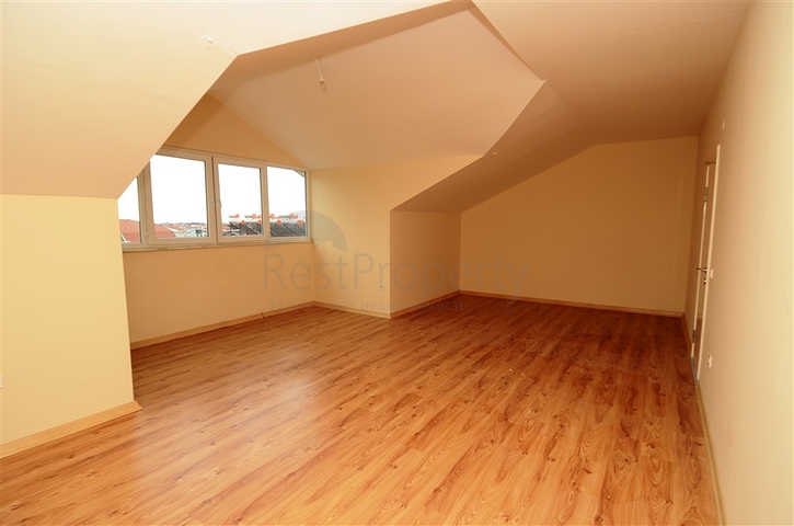 بنتهاوس بإطلالة بحرية ساحرة في منطقة كاستل – ألانيا