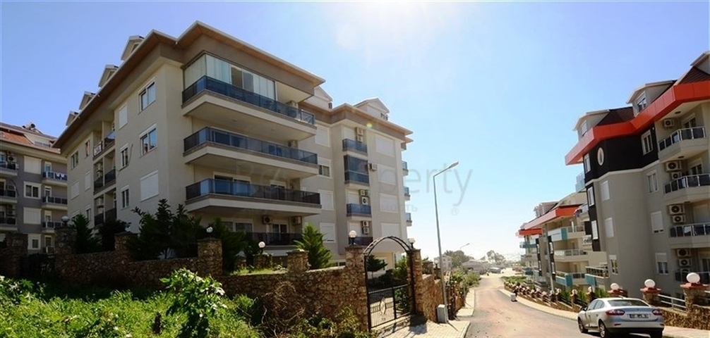 بنتهاوس بإطلالة بحرية ساحرة في منطقة كاستل – ألانيا