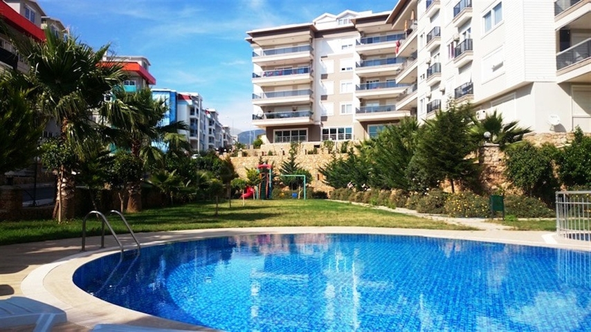 بنتهاوس بإطلالة بحرية ساحرة في منطقة كاستل – ألانيا