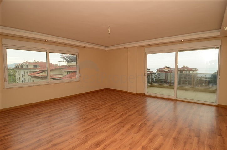 بنتهاوس بإطلالة بحرية ساحرة في منطقة كاستل – ألانيا