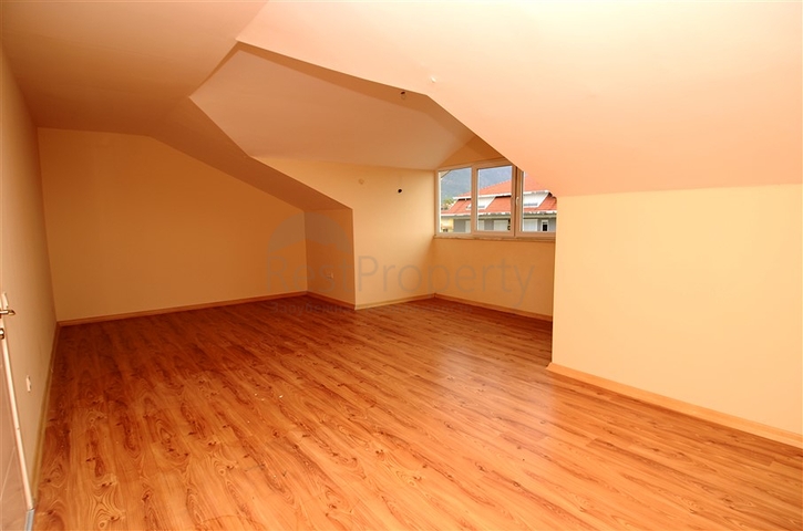 بنتهاوس بإطلالة بحرية ساحرة في منطقة كاستل – ألانيا