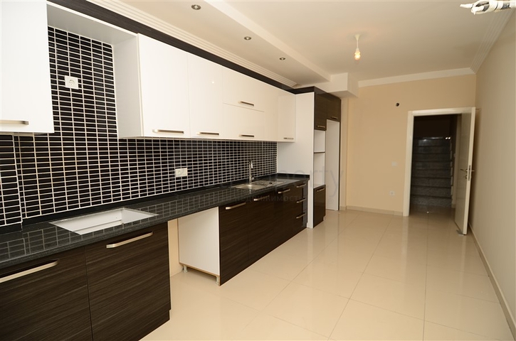 بنتهاوس بإطلالة بحرية ساحرة في منطقة كاستل – ألانيا