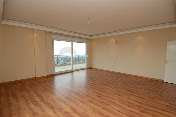 بنتهاوس بإطلالة بحرية ساحرة في منطقة كاستل – ألانيا