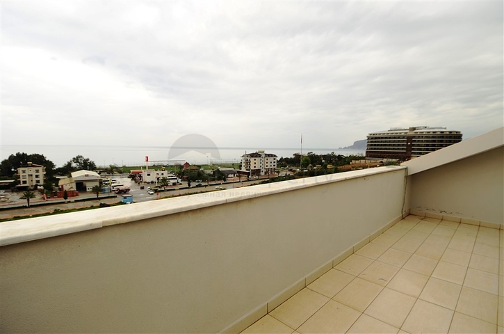 بنتهاوس بإطلالة بحرية ساحرة في منطقة كاستل – ألانيا