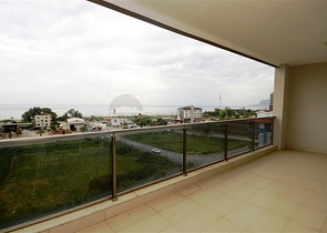 بنتهاوس بإطلالة بحرية ساحرة في منطقة كاستل – ألانيا