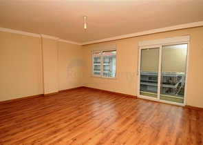 بنتهاوس بإطلالة بحرية ساحرة في منطقة كاستل – ألانيا