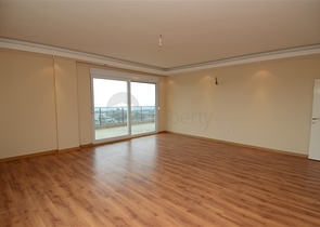 بنتهاوس بإطلالة بحرية ساحرة في منطقة كاستل – ألانيا