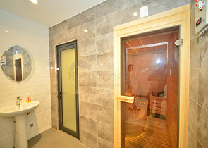 مشروع إستثماري حديث في وسط المدينة السياحية الأنيا