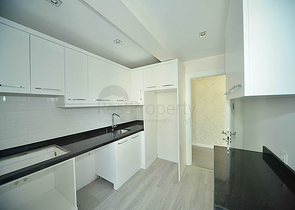 مشروع إستثماري حديث في وسط المدينة السياحية الأنيا