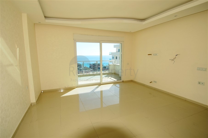 شقة بإطلالة بحرية خلابة في منطقة محمود لار – ألانيا