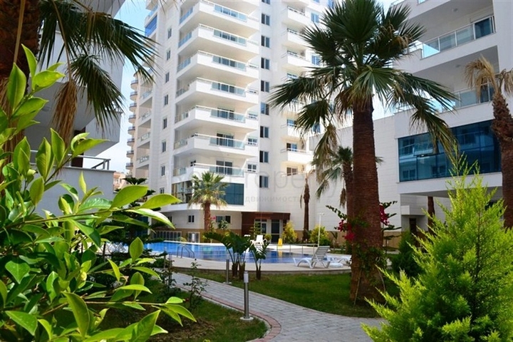 شقة بإطلالة بحرية خلابة في منطقة محمود لار – ألانيا