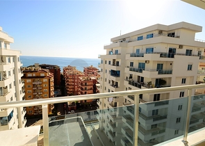 شقة بإطلالة بحرية خلابة في منطقة محمود لار – ألانيا