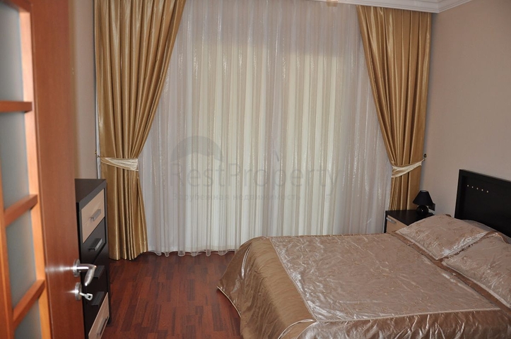 شقة مفروشة على الخط الأول من البحر في مركز المدينة السياحية ألانيا