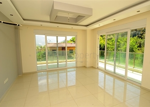 شقة بغرفتي نوم في منطقة كاستل – ألانيا