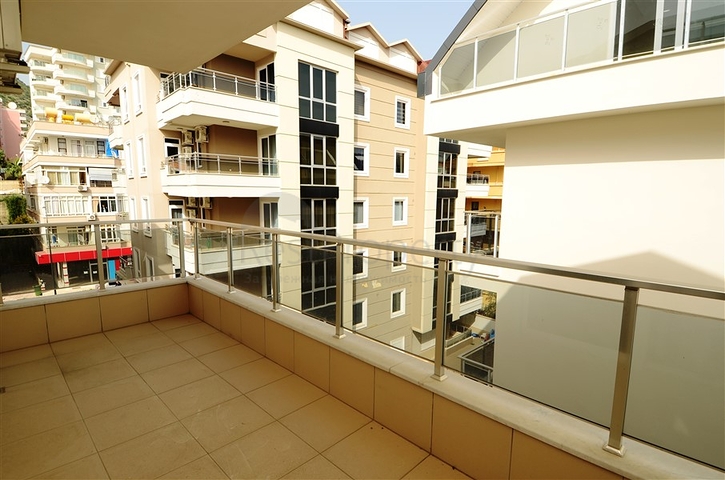 شقة مفروشة على بعد 250 متر من شواطئ كليوباترا في مركز ألانيا.