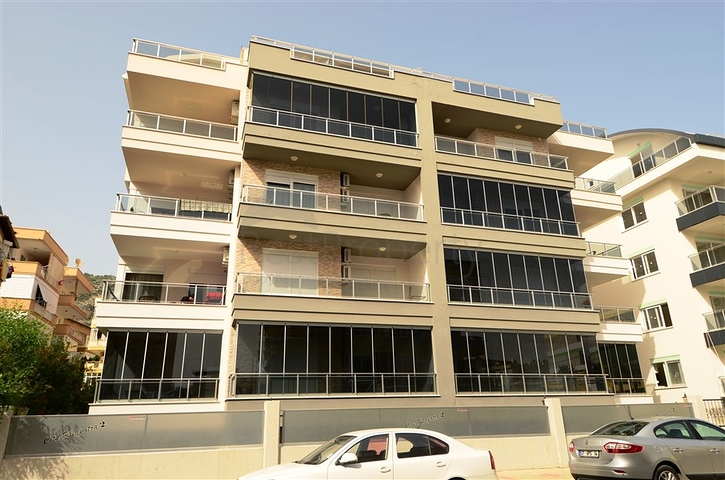 شقة مفروشة على بعد 250 متر من شواطئ كليوباترا في مركز ألانيا.