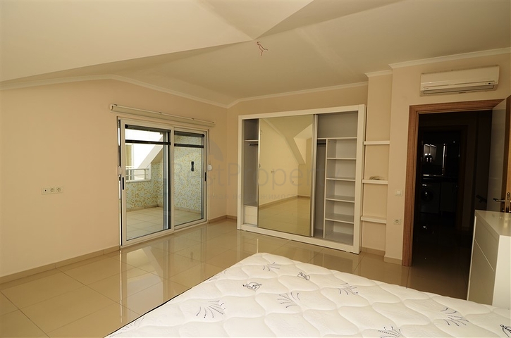 شقة مفروشة على بعد 250 متر من شواطئ كليوباترا في مركز ألانيا.