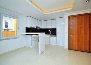 شقة حديثة في مركز الانيا.