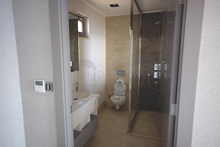 مشروع الرفاهية على الخط الاول من البحر في منطقة لارا – أنطاليا.