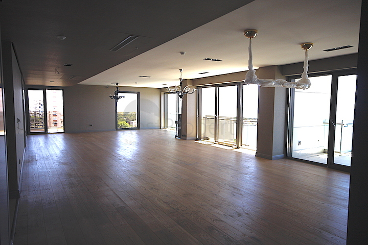 مشروع الرفاهية على الخط الاول من البحر في منطقة لارا – أنطاليا.